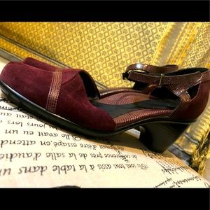 Dansko suede Mary Jane pumps